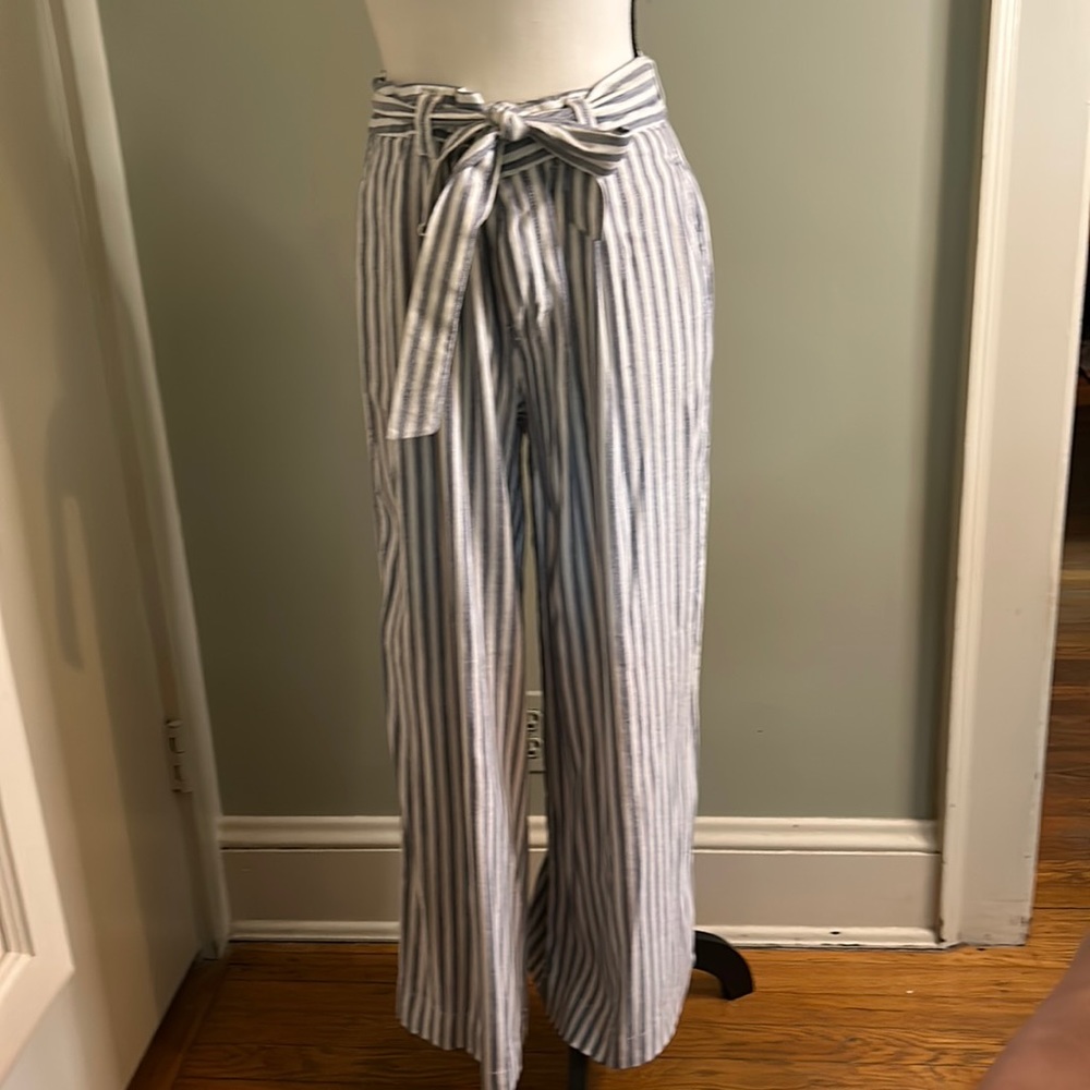 Gap high waisted wide leg size 8 petite cotton pants